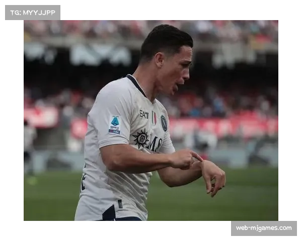 特写：在弗罗西诺内完成意甲首秀后，17岁小将与父母通话落泪